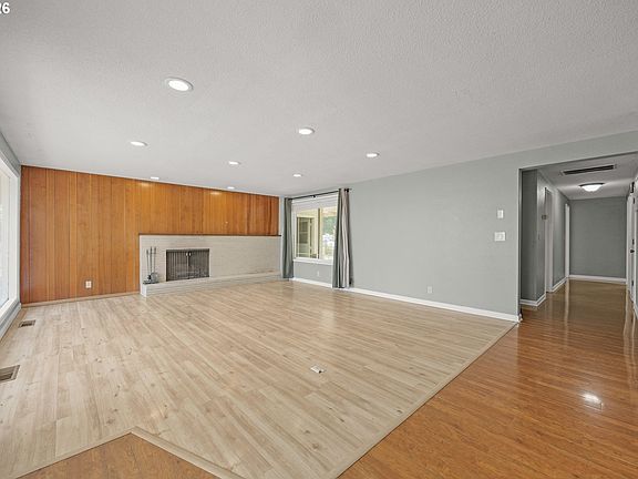 4th image of 2545 Elysium Ave