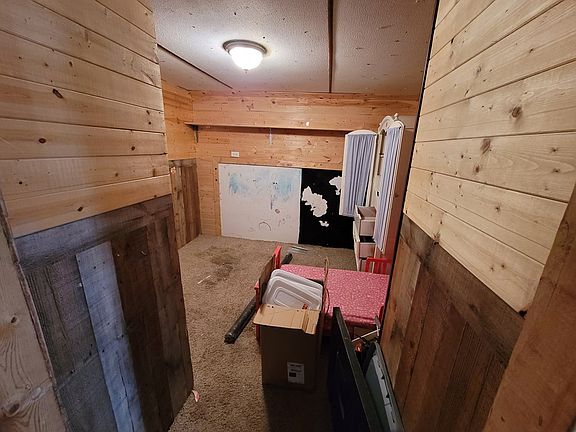 3rd image of 140 Willowood Dr