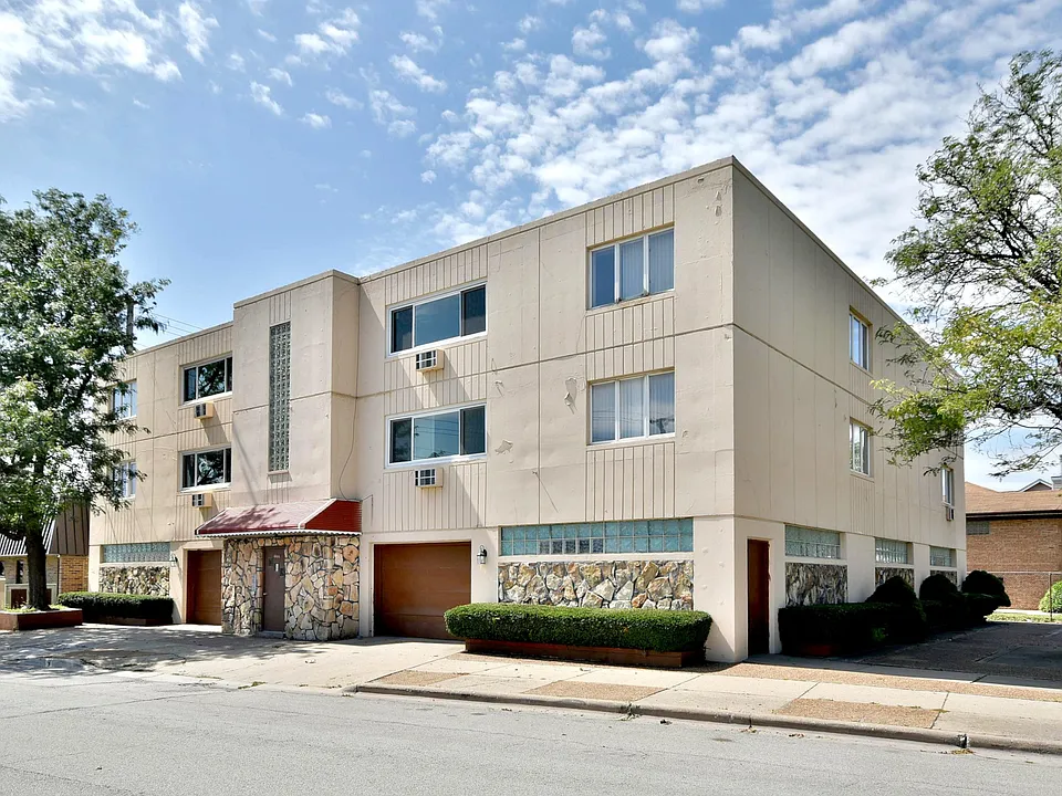 4444 1st Ave #301