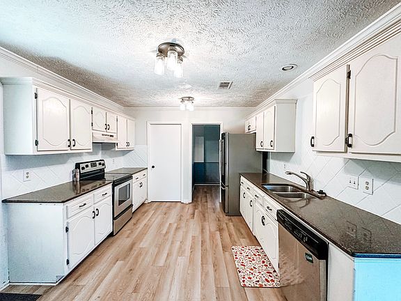 5th image of 48 Watling Way