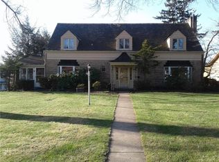 840 Ridgeview Dr, Pittsburgh, PA 15228