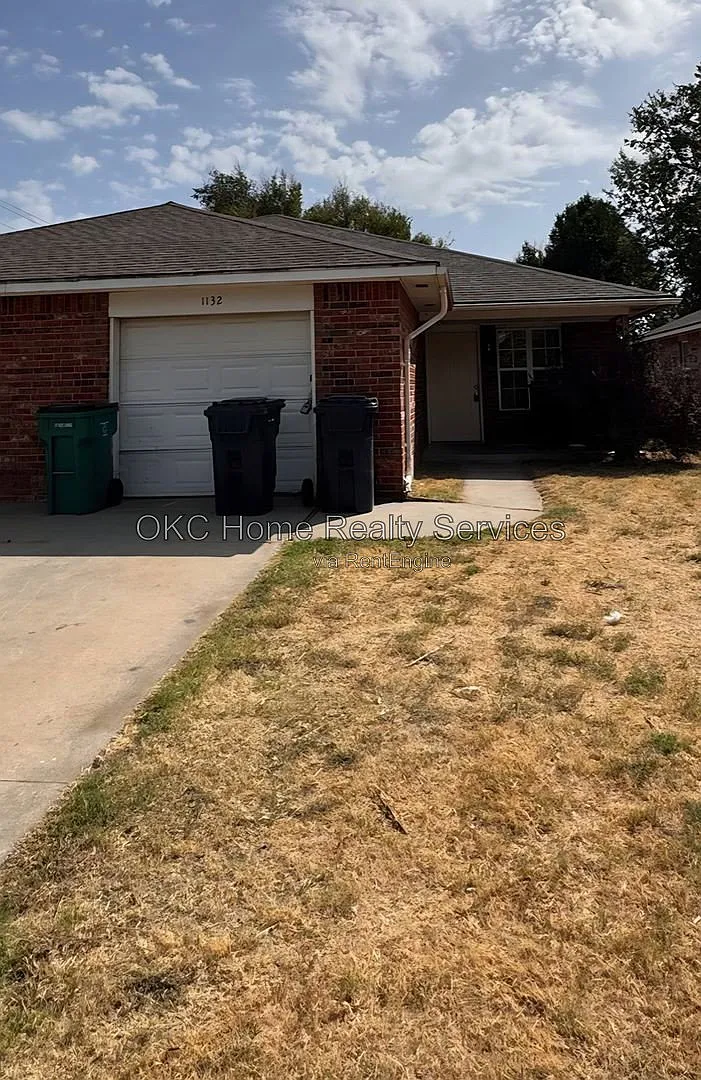 2 bed, 2.0 bath, 1000 sqft, $1,195 — Photo 1