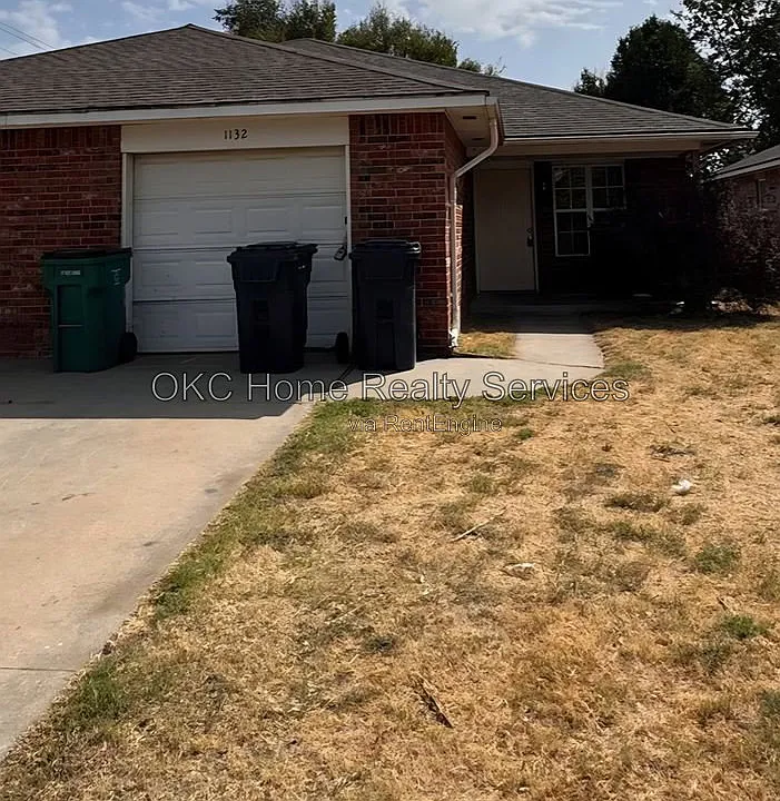 1132 N Gardner Ave