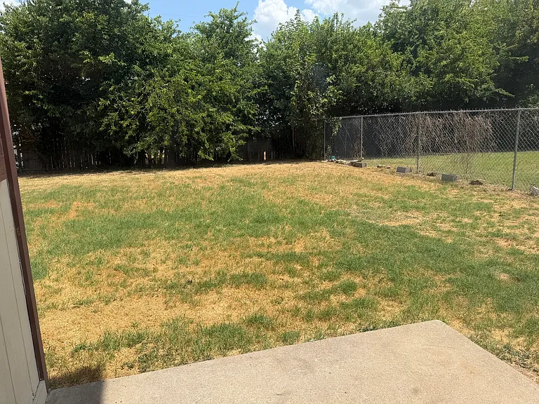 3208 Green Valley Dr — Photo 10
