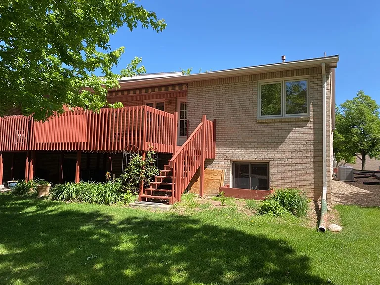 2325 Northbrook Dr — Photo 37
