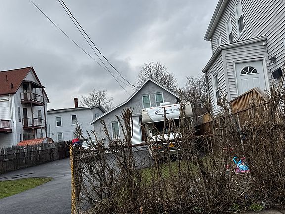 2nd image of 21 Story Ave