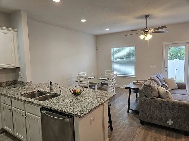 7688 Shadow Lake Dr — Photo 7