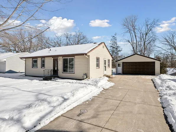 5856 Rhode Island Ave N, Crystal, MN 55428