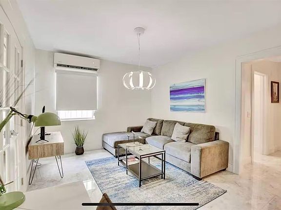 3rd image of 174 NE 47th St APT 204