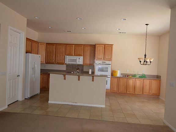 4th image of 10840 Aster Ln