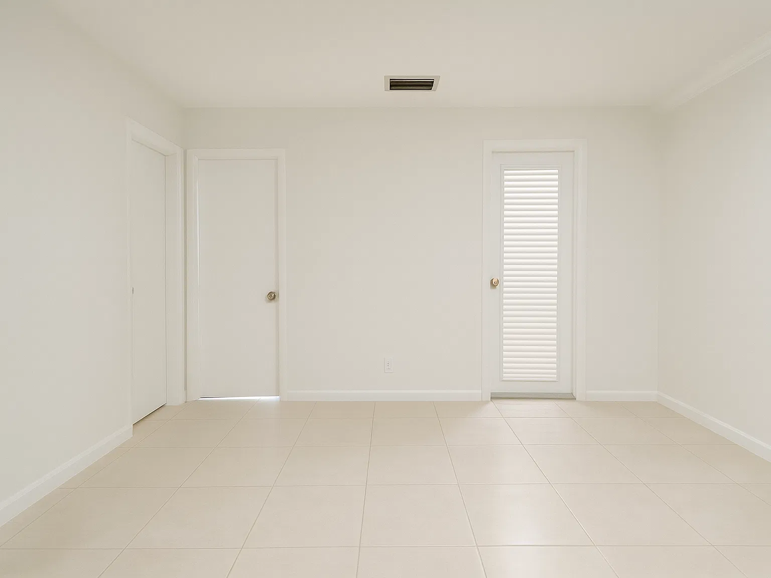 314 S Luna Ct Hollywood, FL 33021 — Photo 4