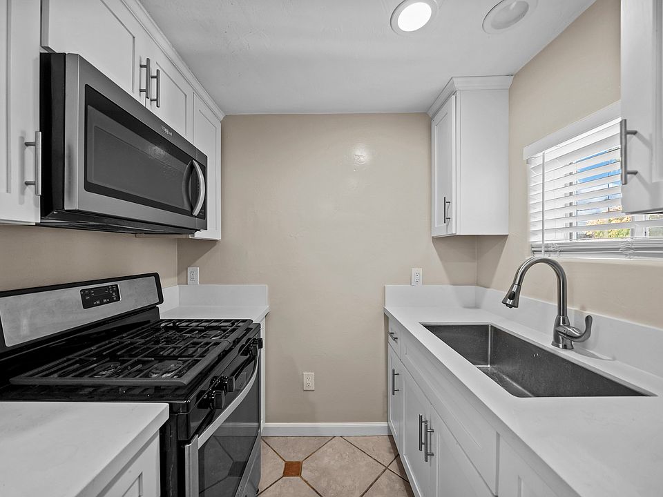 1st image of 970 Hanover St #972