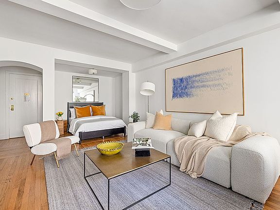 3rd image of 353 W 56th St APT 4C