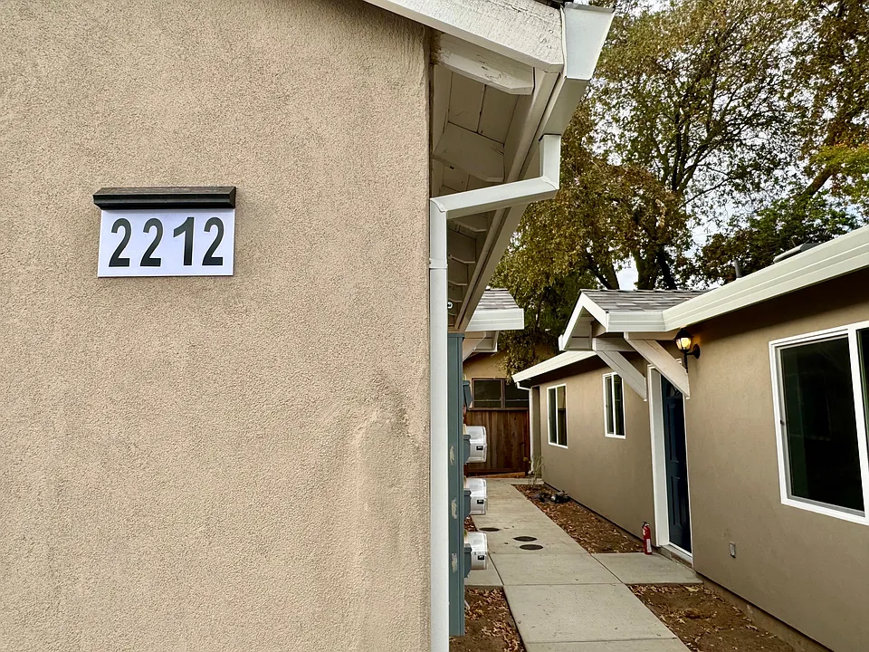 2212 Sloat Way