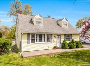 18 Middlebury St, Stamford, CT 06902