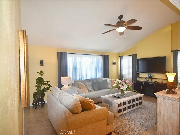 2224 S Anchor St — Photo 3