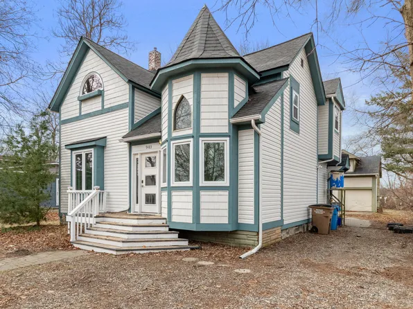 9483 West St, Whitmore Lake, MI 48189