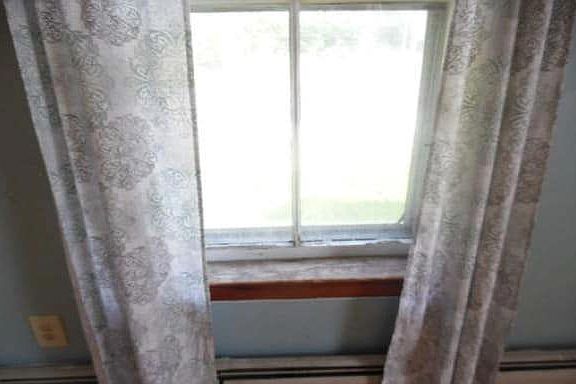 4th image of 415 Lower Main St W