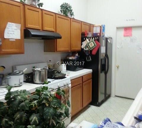 2nd image of 1042 Featherwood Ave