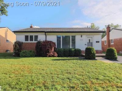 1215 Darlene Ave, Madison Heights, MI, 48071