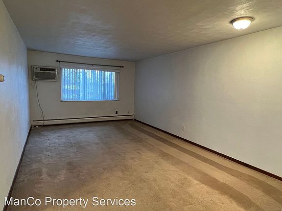 2nd image of 124 Chestnut St #202
