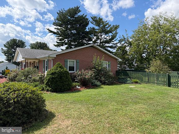 4th image of 83 Carrell Ln