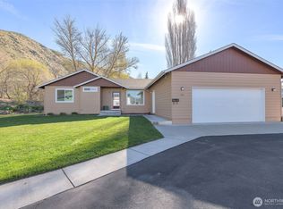 224 Vine St, Cashmere, WA 98815