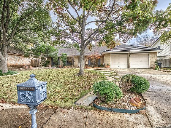 2nd image of 2626 Hunters Green