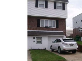 9983 Sandy Rd, Philadelphia, PA 19115