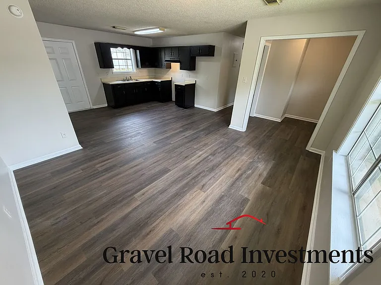 2318 Fosters Ferry Rd — Photo 8