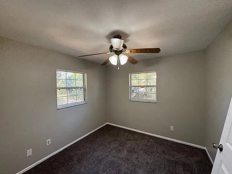 950 W French Ave — Photo 15