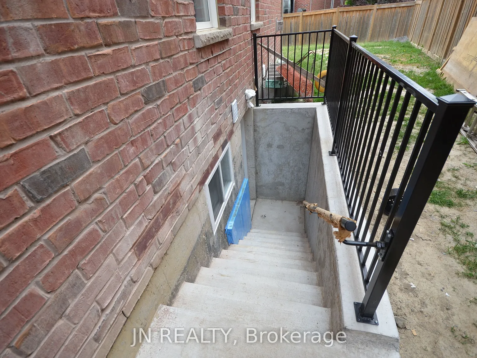 3 bed, $2,275 — Photo 3