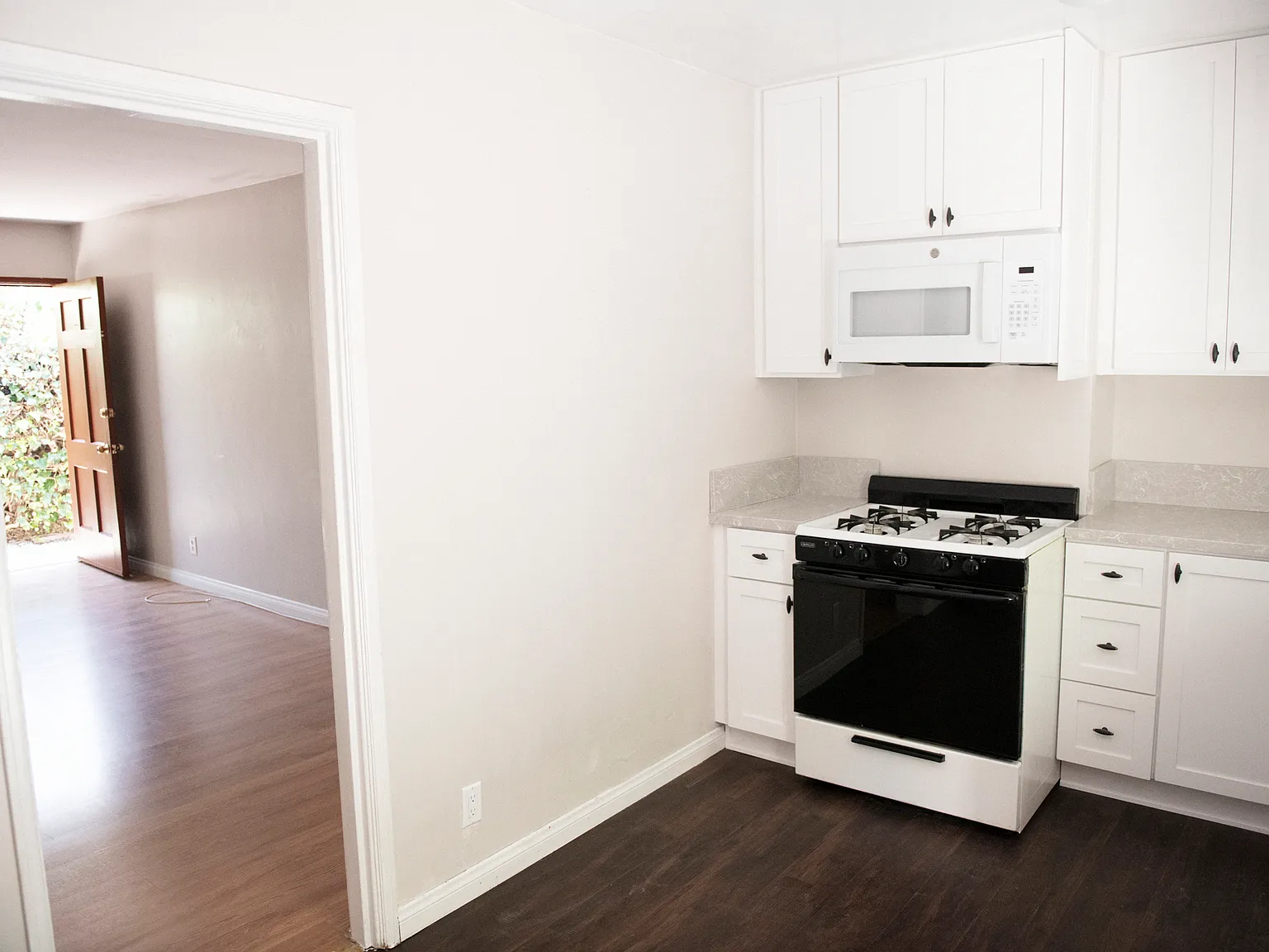 1 bed, 700 sqft, $2,195 — Photo 3