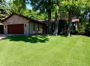 53033 Poplar Ln, Middlebury, IN 46540
