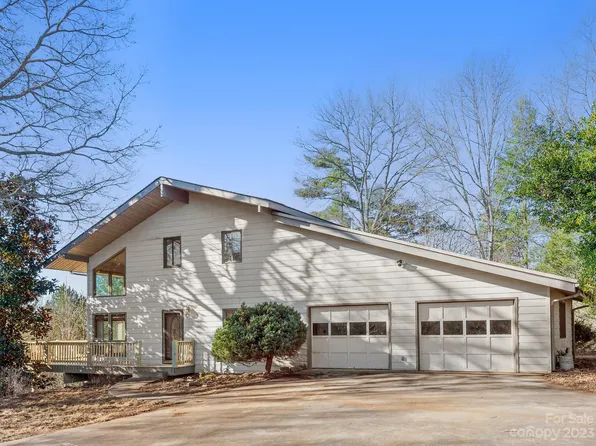 135 Brancer Dr, Mars Hill, NC 28754