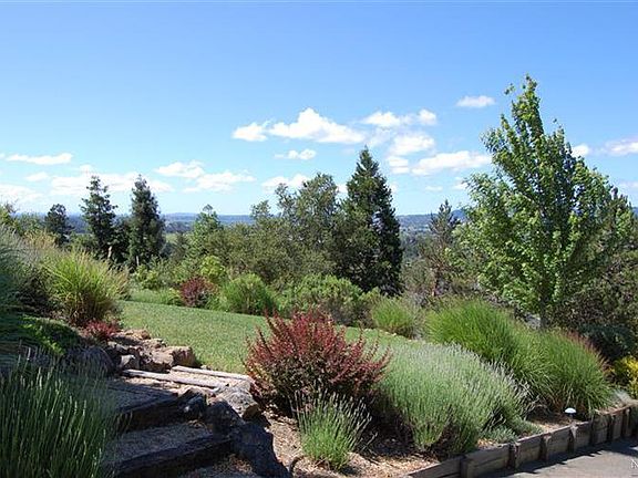 4th image of 665 Alta Vista Dr