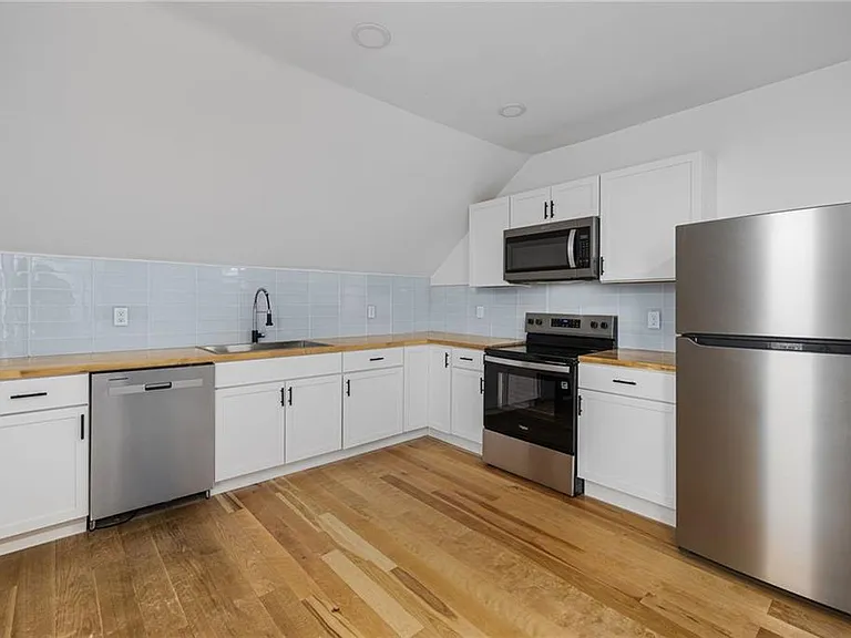 30 Cypress St #3 — Photo 4