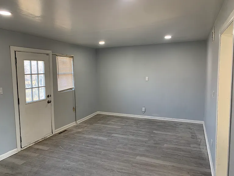 32863 Mecosta St — Photo 5