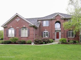 1221 Countryside Ln, South Elgin, IL 60177