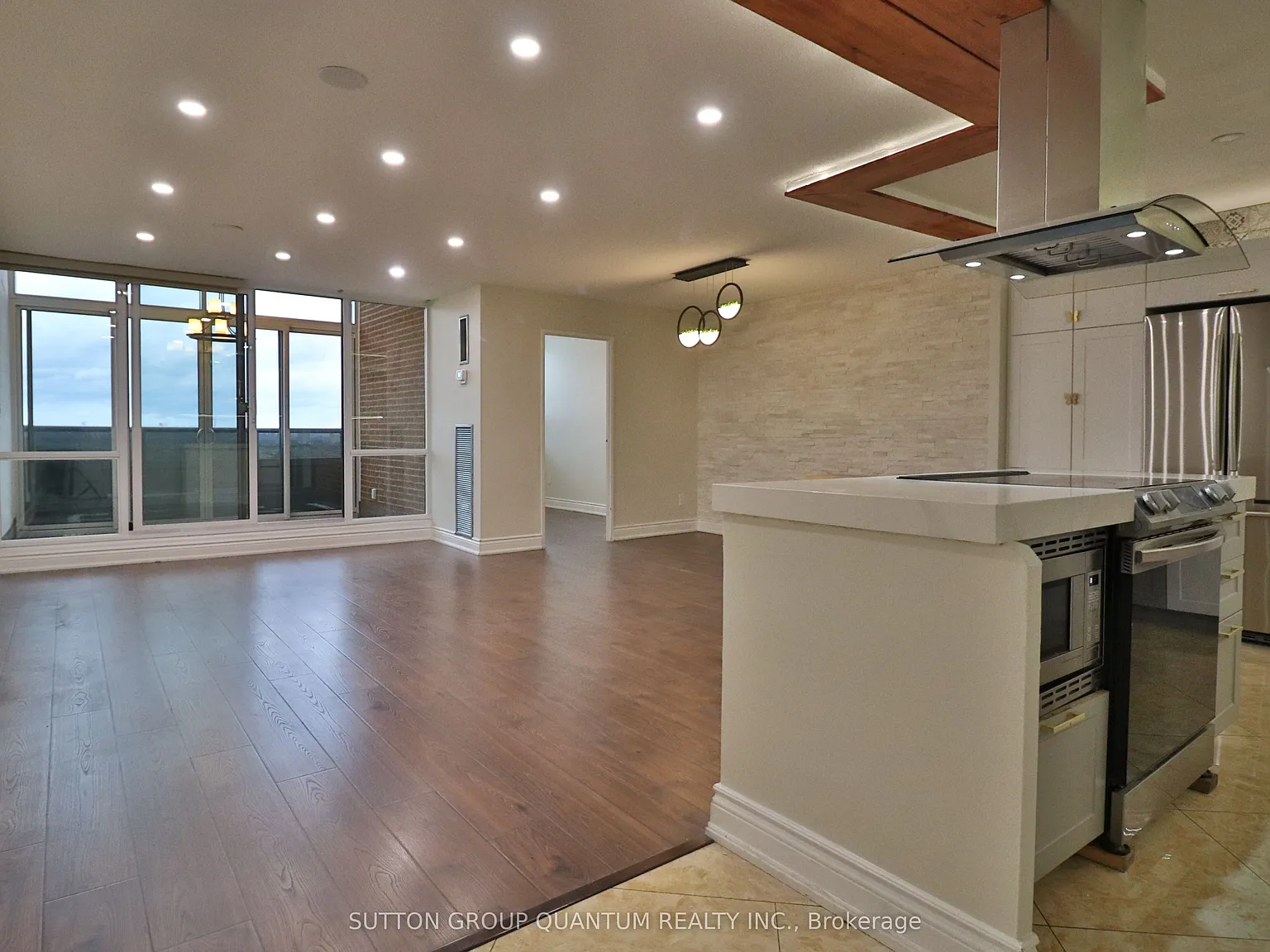 4 bed, $3,400 — Photo 3