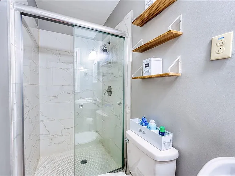 2418 Brookdale Dr NE — Photo 31