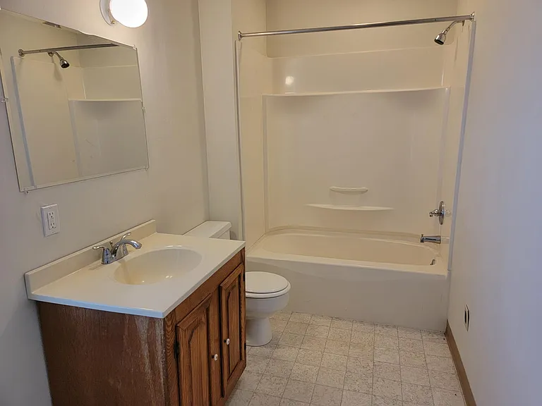 2415 Donegal Springs Rd — Photo 18