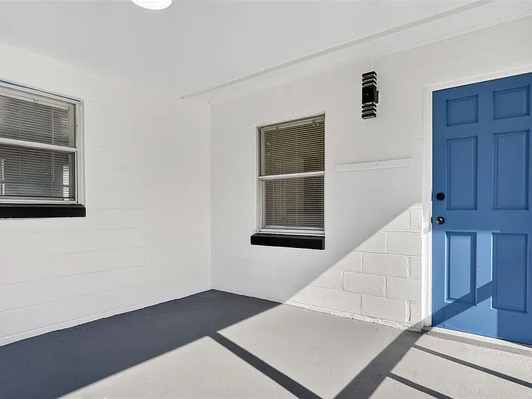 3034 Touraine Ave — Photo 59