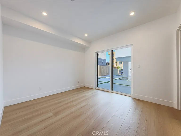 1237 N Orange Dr #B — Photo 7