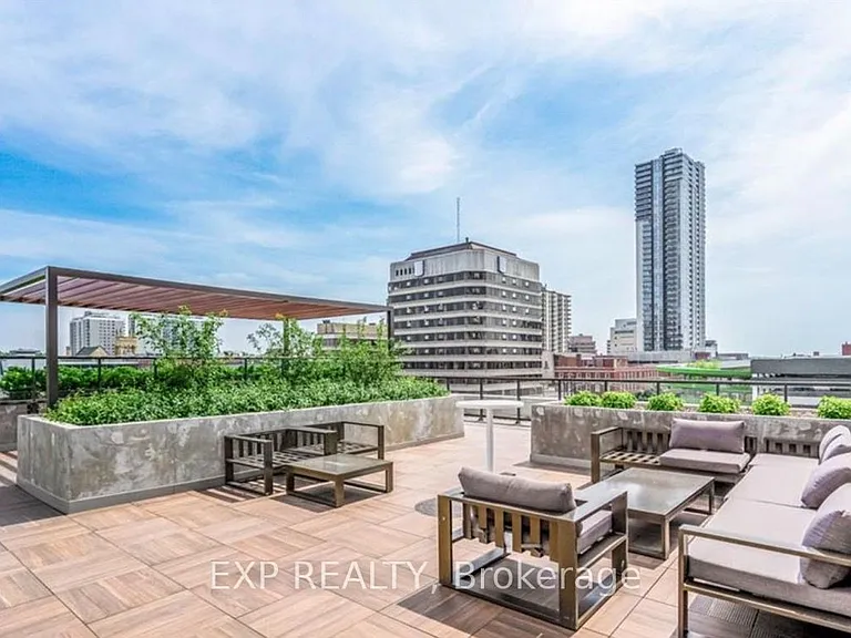 55 Duke St W #906 — Photo 4