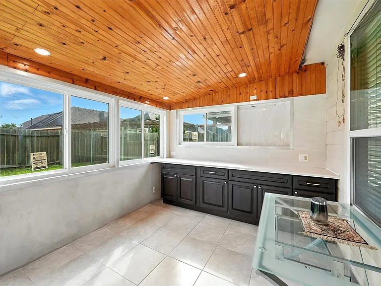 9219 Gilbert Hollow Dr — Photo 41