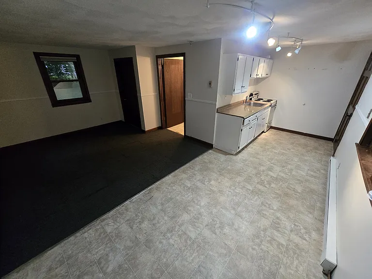 35 N Lowell Rd #B — Photo 4