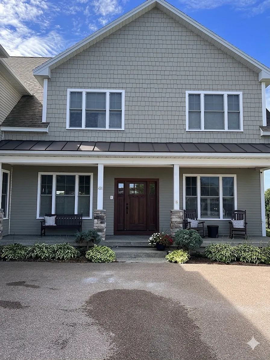Building Photo - 451 Golf Course Rd