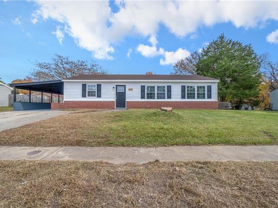 2957 Candlewood Cir, Chesapeake, VA 23324