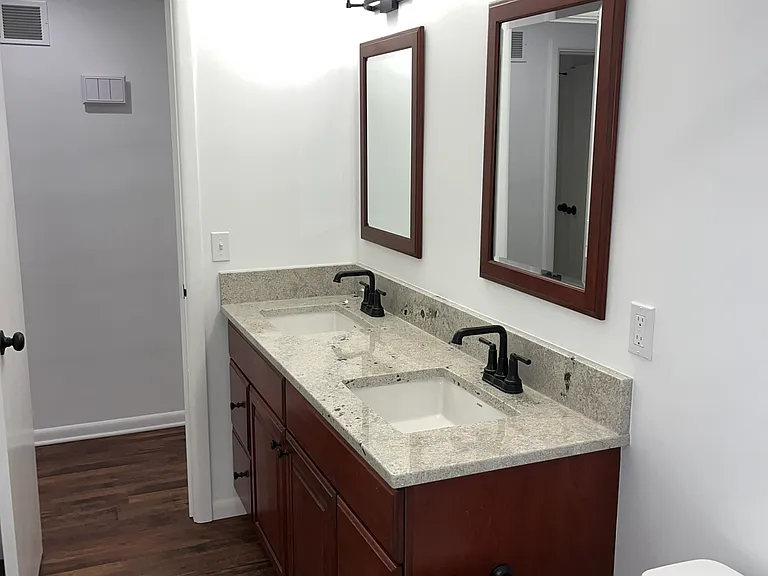 Valley View Dr — Photo 28